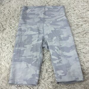 Lululemon Wunder Under Short 10" *Ribbed Incognito Camo Jacquard Alpine White